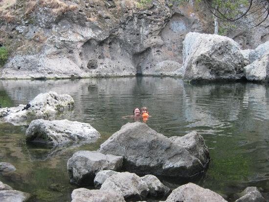 malibu park rock pool